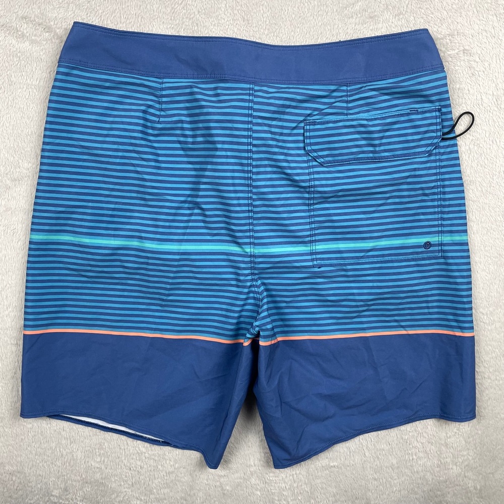 Patagonia Hydropeak Boardshorts Mens Size 32 Blue Striped Swim Trunks 7" - Picture 2 of 9